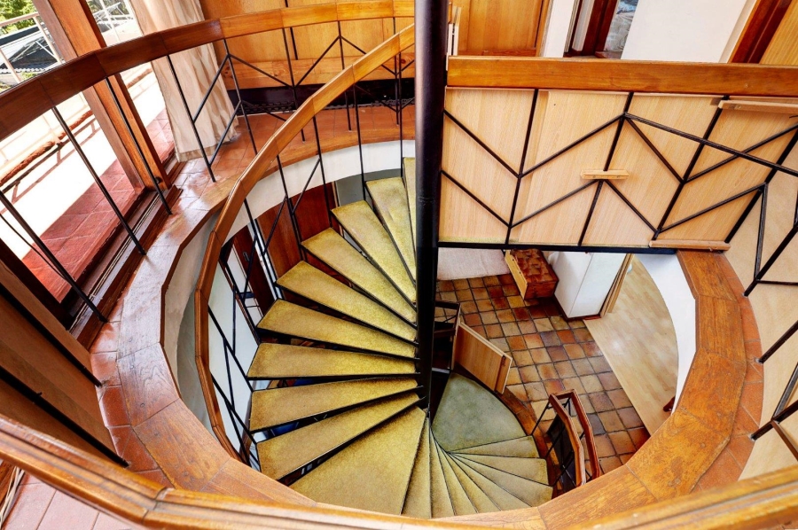 5 Bedroom Property for Sale in Welgemoed Western Cape